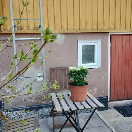 Saunallinen Huone Omakotitalossa - Old Wooden House- Own Sauna